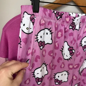 Sanrio Disney Hello Kitty Women's Lounge Top and Pants thumbnail 6
