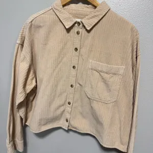 American Eagle Corduroy Cropped Button Down - Size Medium thumbnail 2