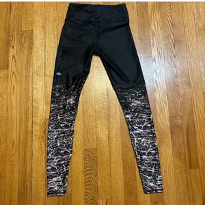 Alo Yoga City Lights Print Leggings – XS – High Waist – Excellent thumbnail 9