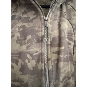 Lululemon Camo Full‎ Zip Hooded Jacket Women's Size 12 Green Black Athleisure thumbnail 3