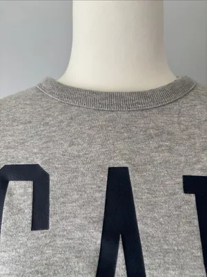 GAP Gray Logo Sweatshirt Size Small (Oversized Fit) Cozy Casual Athleisure thumbnail 3