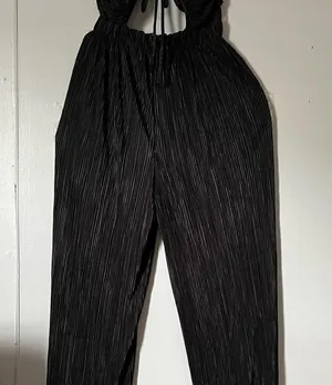 Elegant Black Pleated Jumpsuit Size M thumbnail 2