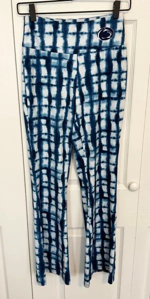 Penn State Nittany Lions Tie Dye Blue and White Flare yoga pants SMALL thumbnail 1
