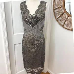 Tadashi Shoji Sequin Embroidered Sheath Dress Sz 6 Lace Cocktail Formal‎ Luxury thumbnail 3