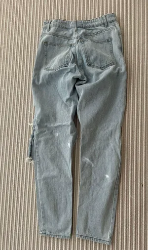 Adika Ripped Jeans thumbnail 4