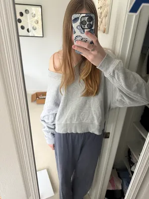 Aerie grey v neck sweatshirt thumbnail 4