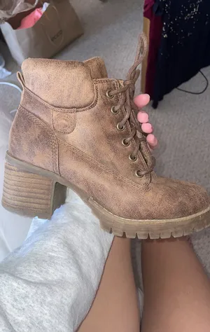 Designer Shoe Warehouse Brown Shoe Boots thumbnail 1