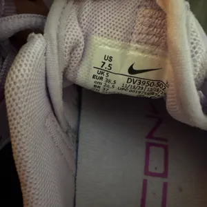 Nike Metcons  thumbnail 2