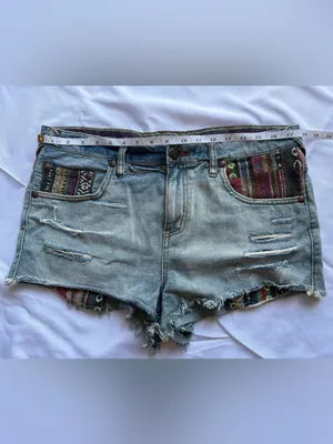Free People Aztec Embroidered Cut Off Distressed Denim Shorts Size 31 thumbnail 9