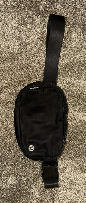 Lululemon Belt Bag thumbnail 1