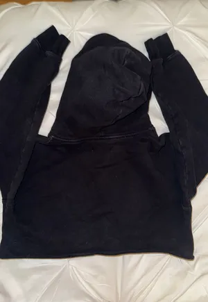 Aritzia TNA Cropped Hoodie thumbnail 2