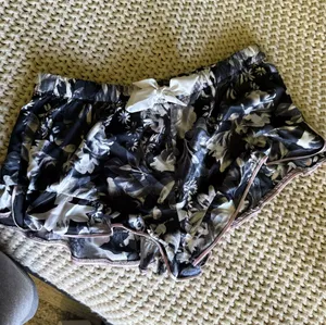 Victorias Secret Pajama shorts thumbnail 2