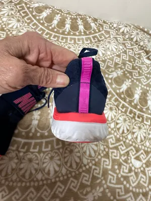 Nike Renew in season Tr9 training Navy and Pink Women's Athletic Sneakers thumbnail 3