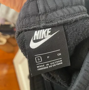 Nike Black  Sweatpants thumbnail 2