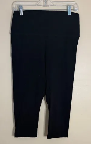 aerie Black High-Rise Capri Leggings thumbnail 1