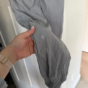Lululemon Dance Studio Mid-Rise‎ Jogger Full Length - Rhino Grey thumbnail 4