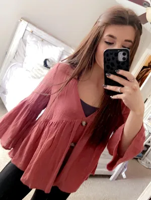 button ruffle top thumbnail 2