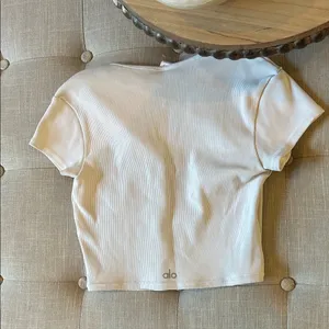 Alo Yoga White Ribbed Cropped Tee Savvy Short Sleeve Workout Tee Size Small thumbnail 5