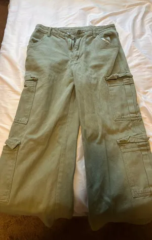 SheIn Green cargo pants thumbnail 1
