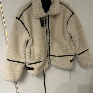 Elegant Cream Sherpa Jacket Black thumbnail 3