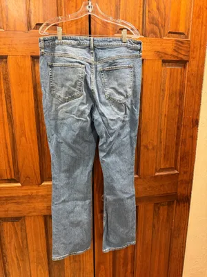 Old Navy Kicker Bootcut Jeans thumbnail 2