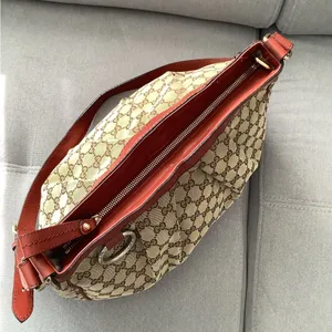 Authentic GUCCI canvas shoulder bag 🔥🔥 thumbnail 4