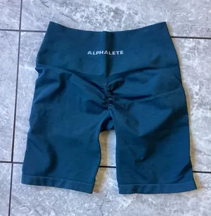 Alphalete Amplify Seamless Scrunch Butt Biker Shorts Teal Blue Womens Small thumbnail 1