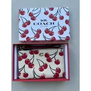 NWOT Coach Chalk Multi Cherries Pebble Leather Essential Small Wristlet thumbnail 6