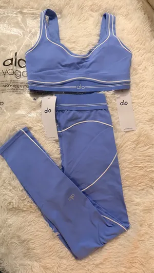 Alo Yoga Set Size M Blue White Trim Leggings & Bra NWT thumbnail 1