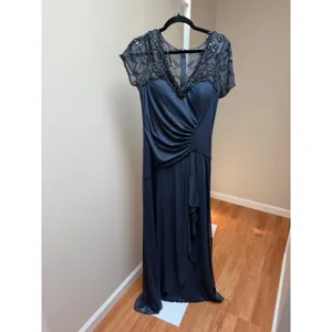 Xscape Carmen 5497X Gown Size 10 Charcoal Blue Beaded Mesh Ruched Formal NWT thumbnail 4