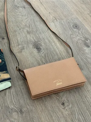 Gucci Swing WOC Light Tan Pebbled Leather - Full Set Limited Box & Dust Bag thumbnail 2