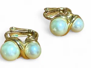 Vintage 1950s Gold-tone Clip-on Earrings Faux Pearls RMN Stamped thumbnail 1