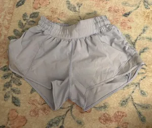 Lululemon Shorts 2.5" Hotty Hot thumbnail 1