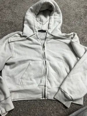 Brandy Melville White Cropped Zip Up Hoodie thumbnail 5