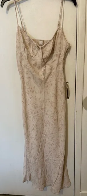 Wilfred Pale Beige Floral Slip Dress thumbnail 1