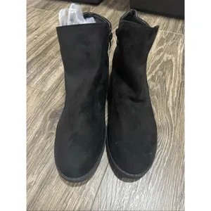 🏈 Black Suede Block Heel Bootie size 42 thumbnail 3