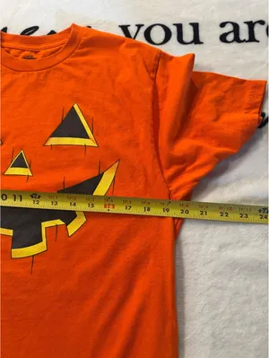 Halloween T-shirt Size M Orange Pumpkin Jack-O'-Lantern thumbnail 6