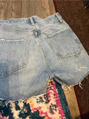 Agolde feel good shorts size 24 thumbnail 6