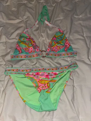 Victoria's Secret Bikini Set thumbnail 1