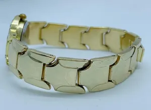 Ladies Quartz analog watch 25mm good toned bracelet size 7.5” w/battery thumbnail 3