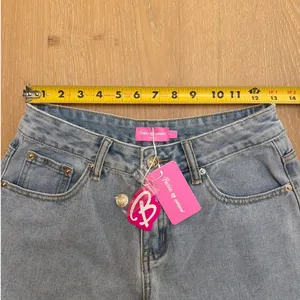 Edikted Baggy Jeans Low Rise Embroidered Barbie Size XS Blue Pink thumbnail 5