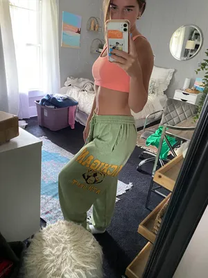 Sweatpants thumbnail 3
