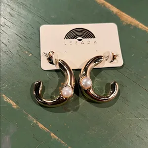 Free People NWT Leeada Lune Earrings thumbnail 4