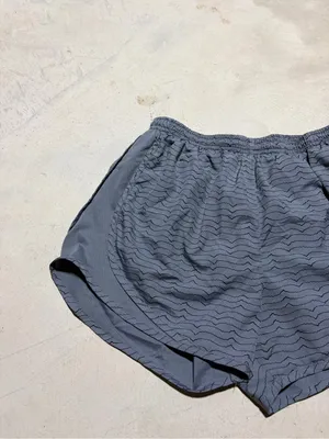 Nike Women's Grey Wavy pattern Running Shorts small thumbnail 3