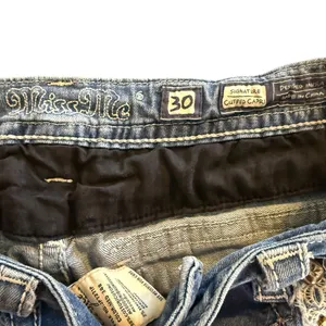 Miss Me Signature Cuffed Capri Jeans Size 30 thumbnail 9