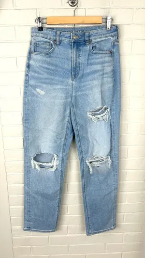 American Eagle Distressed Light Wash Mom Straight Jeans Size 4 thumbnail 1