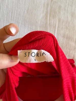 Storia Top Red Ruffle Crop thumbnail 3