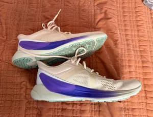 Lululemon Running Shoes white with Purple Accent sz 8.5 thumbnail 1