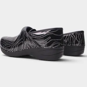 Dansko XP 2.0 Glitter Waves Patent Clogs Women 37 thumbnail 6