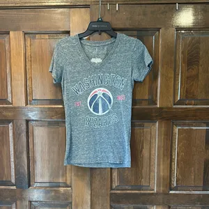 Washington Wizards Fanatics Fitted Shirt Size Small‎ Gray Women’s thumbnail 2